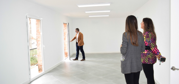 Finalizadas las obras de remodelación integral del edificio de la Casa de la Juventud de Maribáñez que albergará la sede de varios colectivos, una sal