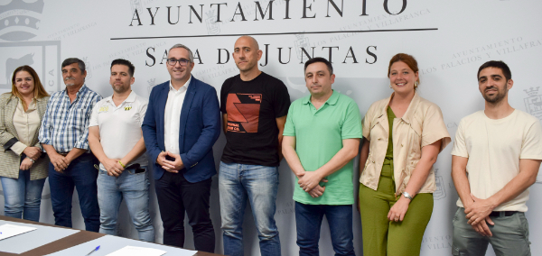 El Ayuntamiento palaciego renueva el convenio anual de colaboración con los cinco clubes de fútbol de la localidad 