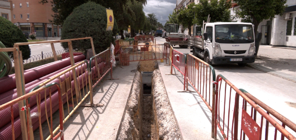 Comienzan las obras solicitadas por el Ayuntamiento a Endesa para renovar y ampliar las nuevas líneas subterráneas de media tensión en distintos tramos del municipio