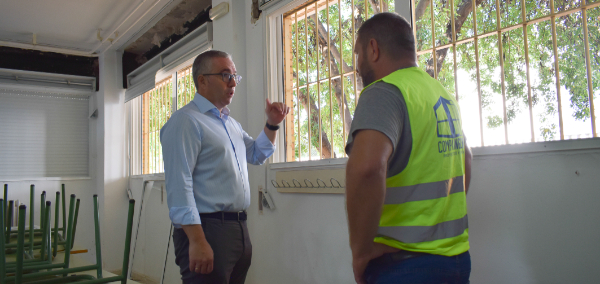  Con una inversión de 80.000 euros a través del programa “Más Sevilla”, el Ayuntamiento mejora la eficiencia energética en los colegios Miguel de Cerv