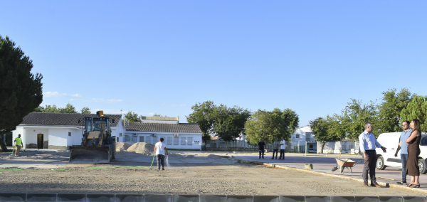 En marcha el proyecto de construcción de una nueva pista deportiva en el CEIP Maribáñez