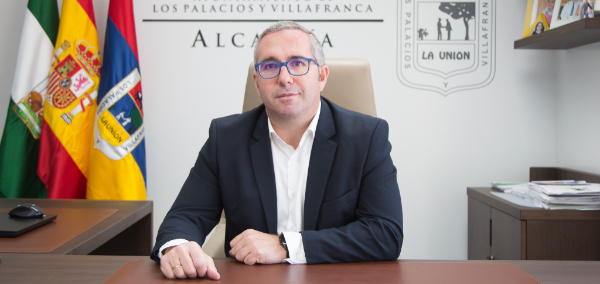 El alcalde palaciego valora positivamente las ayudas de la Junta de Andalucía a las explotaciones agrícolas y ganaderas del municipio tras los daños p