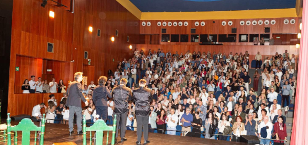 El Ballet Flamenco de Andalucía y Arcángel clausuran con lleno absoluto la 53ª edición de La Mistela
